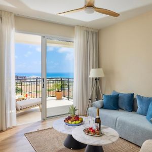 One Bedroom Suite Sea view